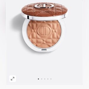 Dior Forever Nude Bronze Powder brand new just 1 minor flaw on mirror pictured